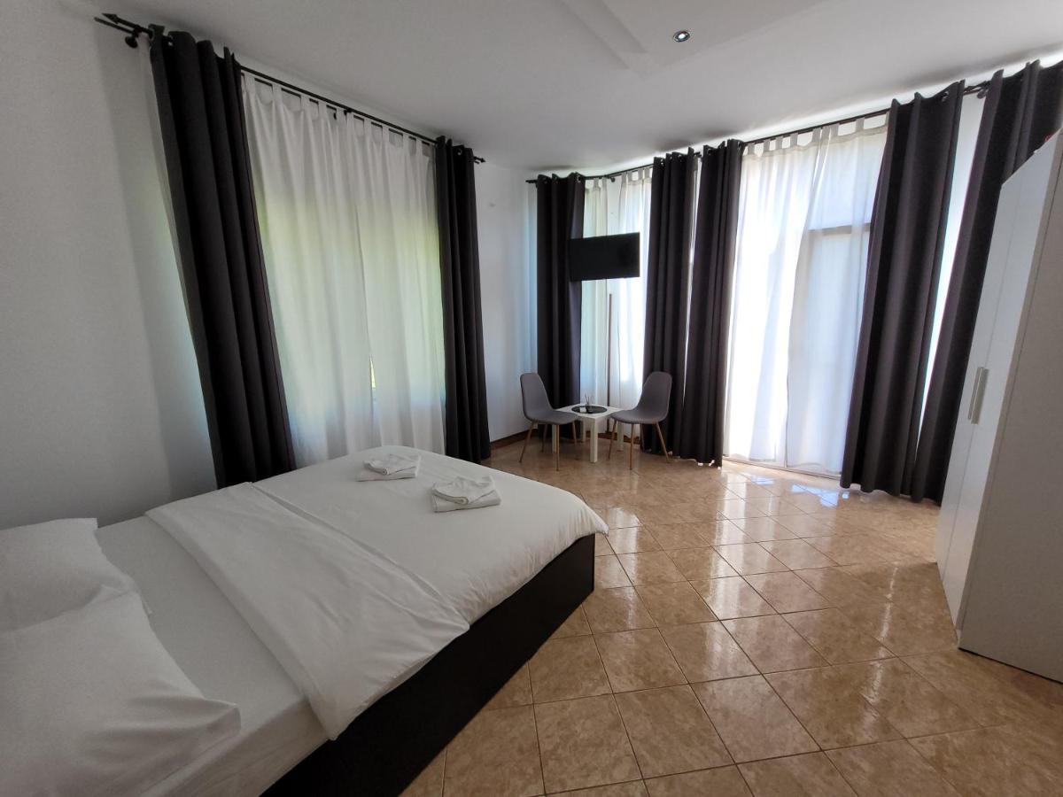 Casa Patryk Hotel Orşova Екстериор снимка