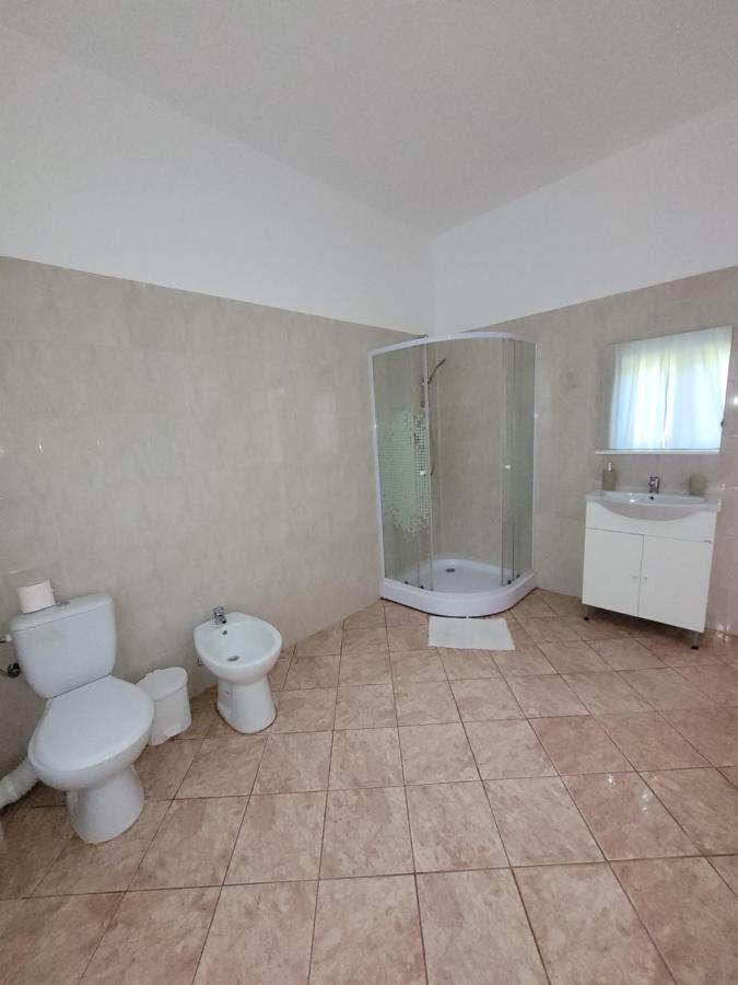 Casa Patryk Hotel Orşova Екстериор снимка
