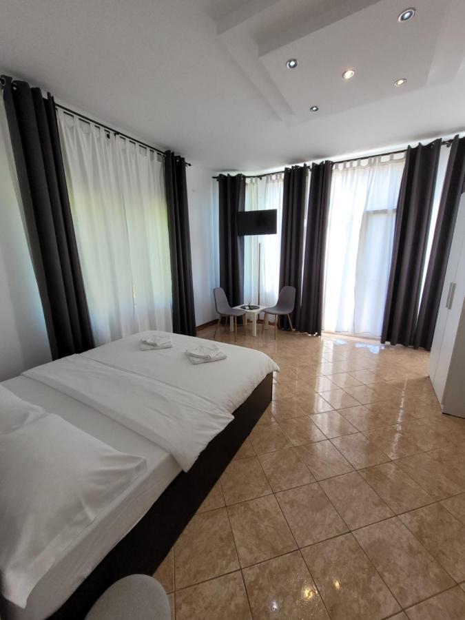 Casa Patryk Hotel Orşova Екстериор снимка